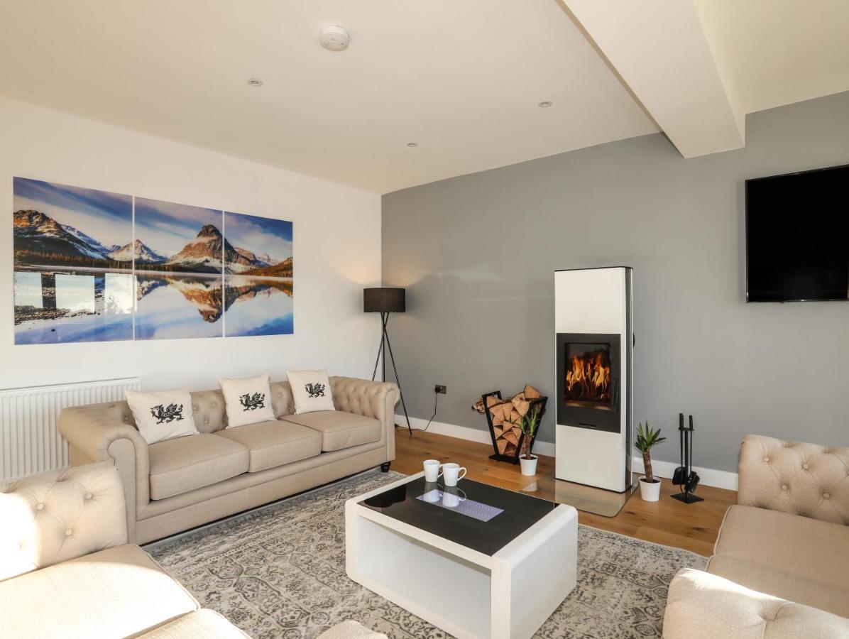 카나번 Bryn Min Manton Penthouse 아파트 외부 사진