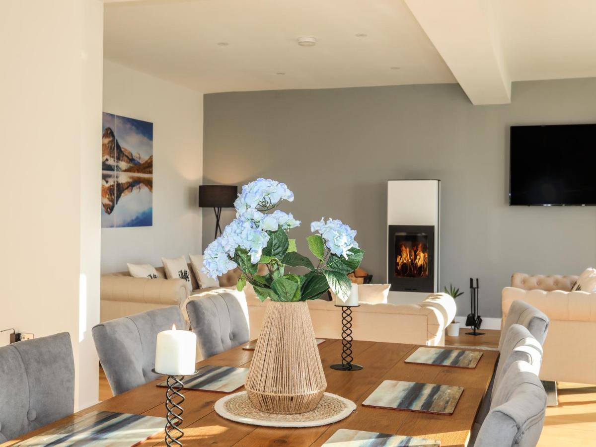 카나번 Bryn Min Manton Penthouse 아파트 외부 사진