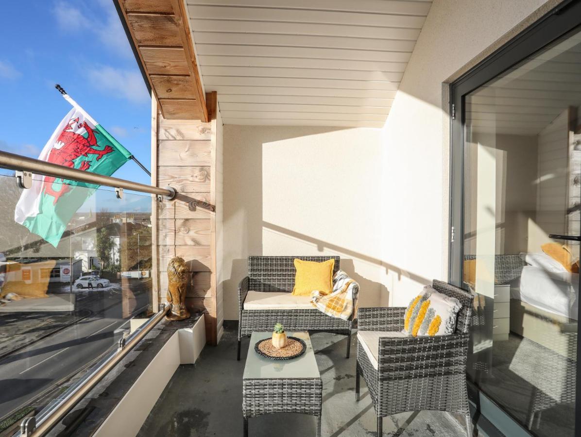 카나번 Bryn Min Manton Penthouse 아파트 외부 사진